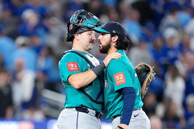 Andrés Muñoz cierra con autoridad y Marineros toman ventaja ante Azulejos en la Serie de Campeonato