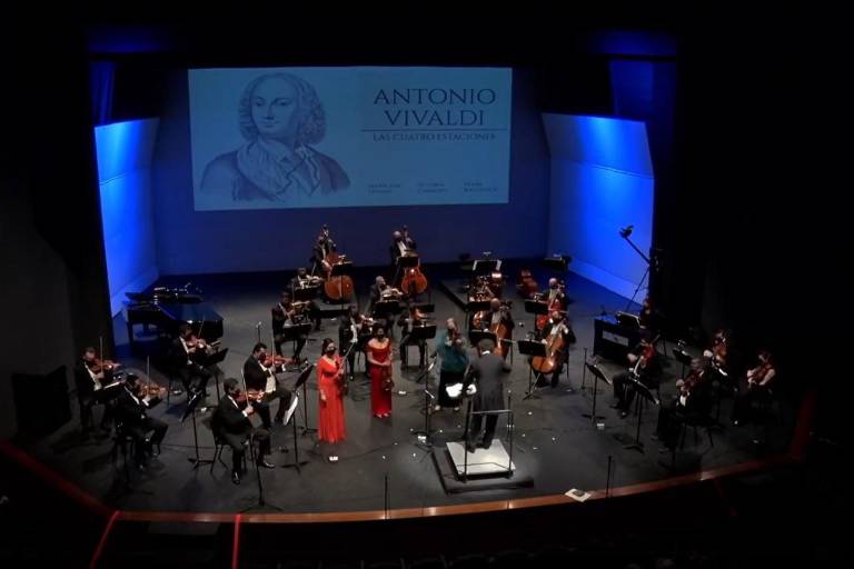 Interpretan solistas de la OSSLA el sonido de las estaciones del año