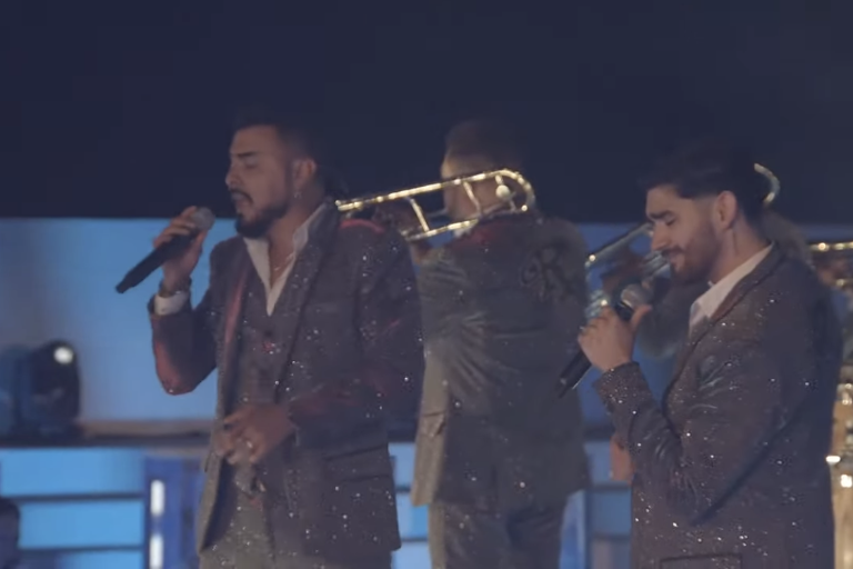 Banda El Recodo festeja a las madres con concierto