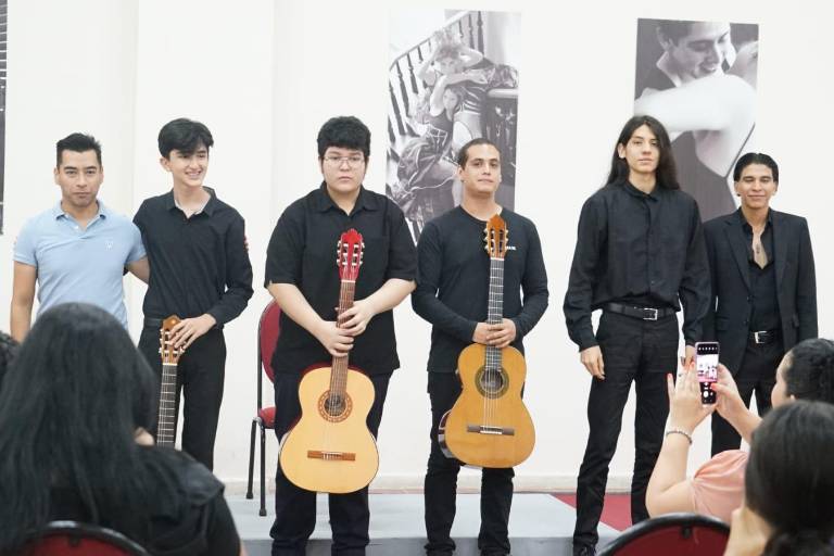 Ofrecen alumnos del CMA una amena tarde de guitarra clásica