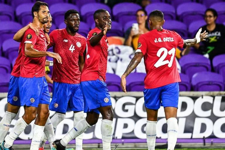 Campbell y Borges, figuras de Costa Rica en debut triunfal ante Guadalupe