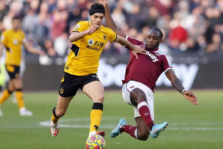 Raúl Jiménez y los Wolves sufren dolorosa derrota ante el West Ham