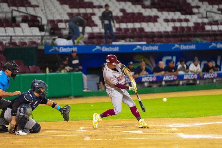 Sultanes doblega a Tomateros en duelo de preparación celebrado en Culiacán