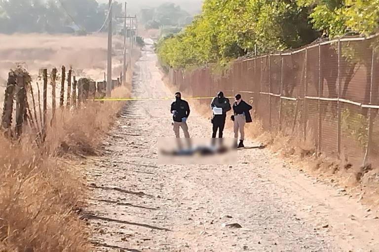 Encuentran cadáver en terracería de La Costerita, en Culiacán