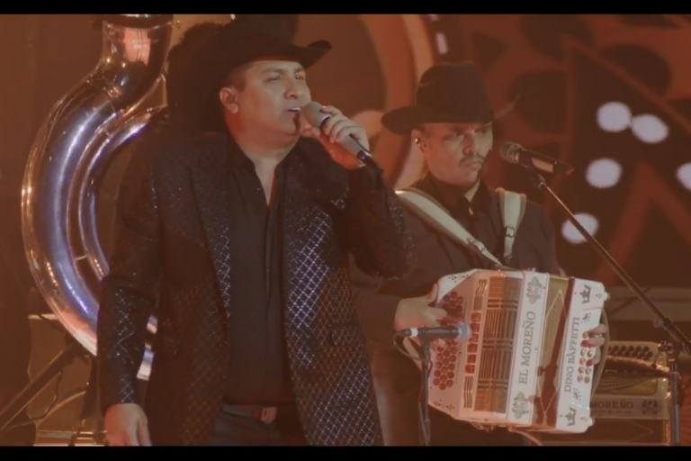 Julión Álvarez festeja 14 años de trayectoria