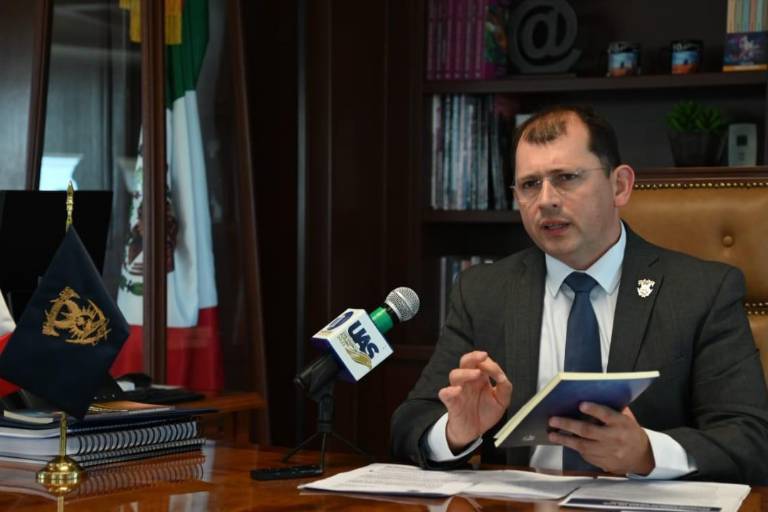 Reportan agresión de funcionario de la UAS a Diputado del PAS