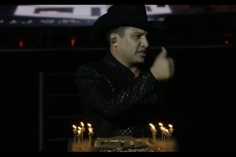 Julión Álvarez festeja 14 años de trayectoria