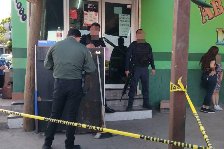 Asesinan a tío y sobrino en tienda de abarrotes de Culiacán