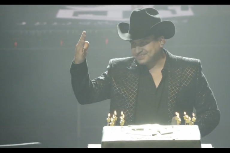 Julión Álvarez festeja 14 años de trayectoria