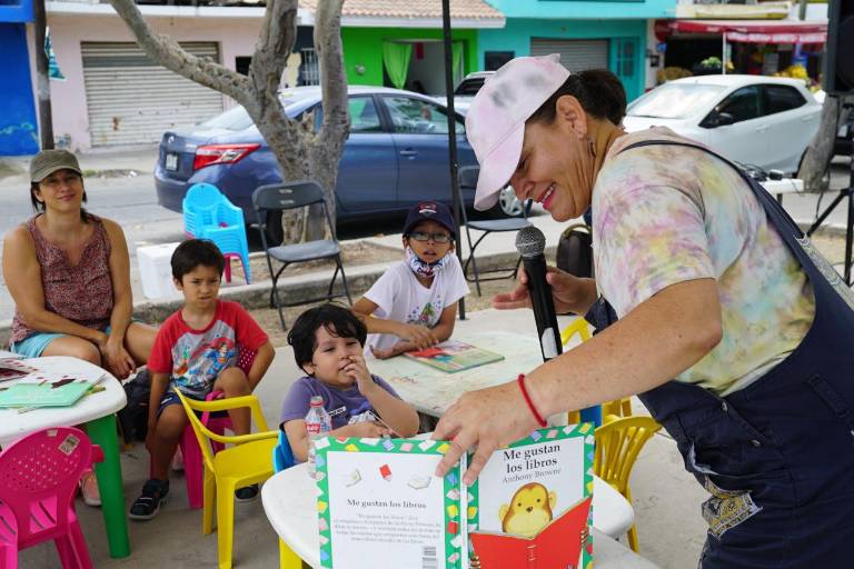 ¡Qué León-es! Lleva las aventuras escritas a la colonia Juárez