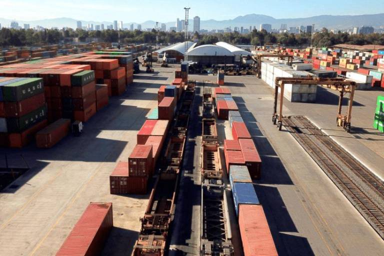 Ley de Aduanas hará responsables a servidores públicos en caso de irregularidades: Sheinbaum