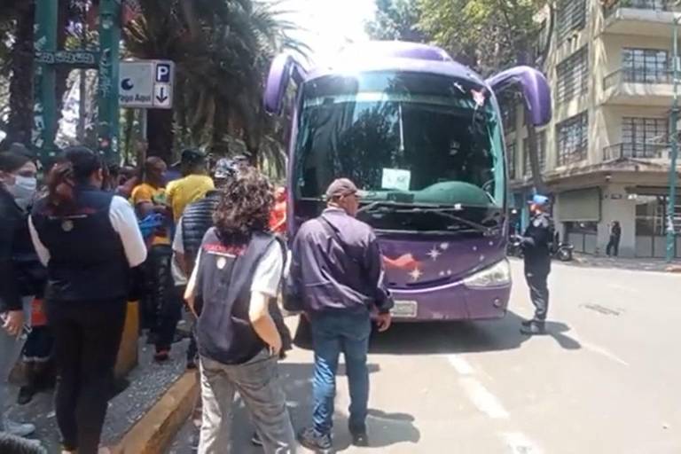 Trasladan a migrantes que pedían asilo en CDMX a estados colindantes del centro del país