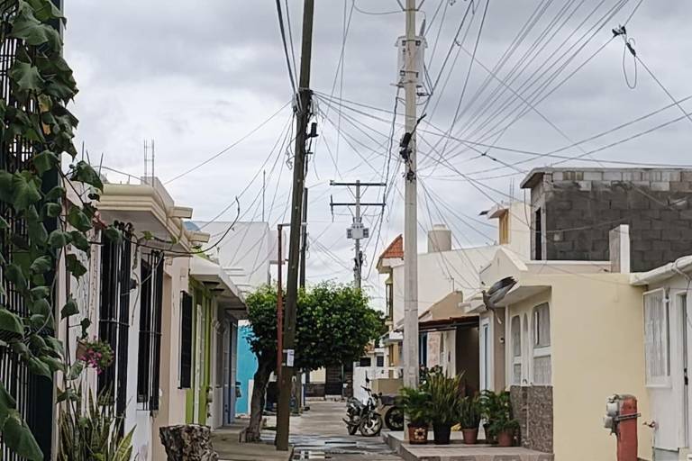 Denuncian falta de luz en el Infonavit Jabalíes y también alrededor de la Avenida Gabriel Leyva