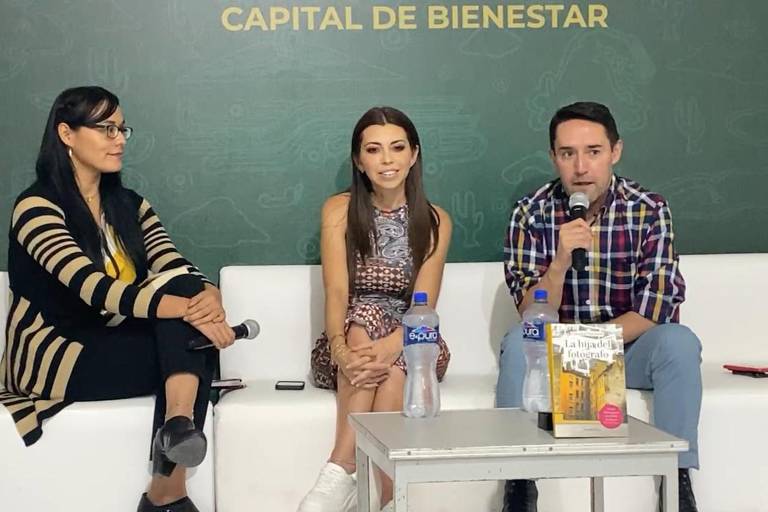 Comparte Claudia Duclaud parte de su historia en ‘La hija del fotógrafo’