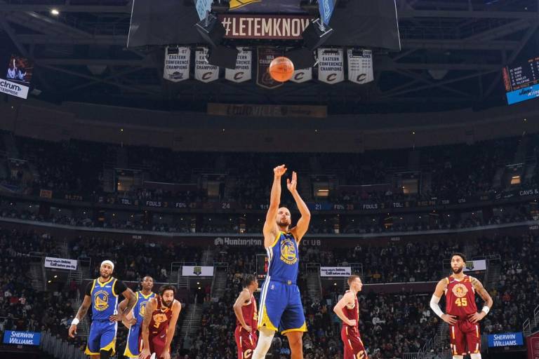 Con un último cuarto de película de Steph Curry, Golden State Warriors remonta ante Cleveland Cavaliers