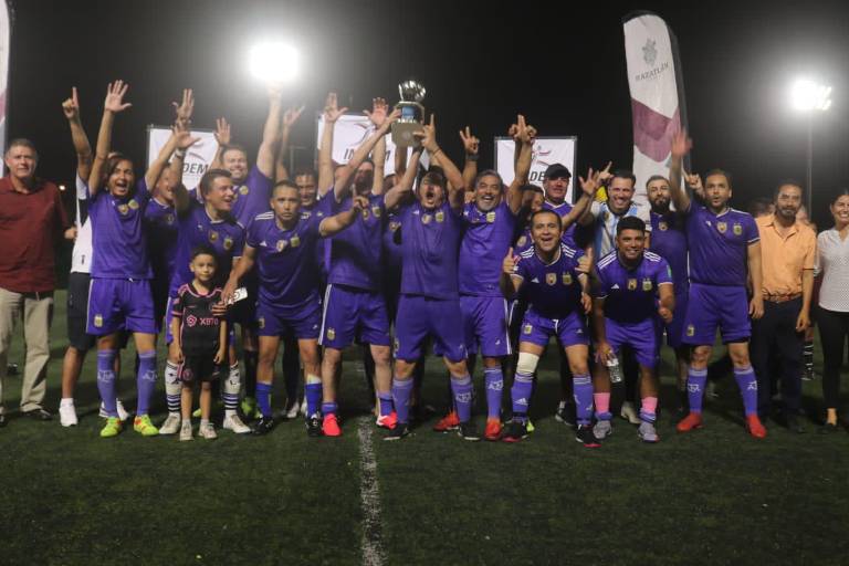 Tuna Supply conquista doblete en la Liga Máster Municipal