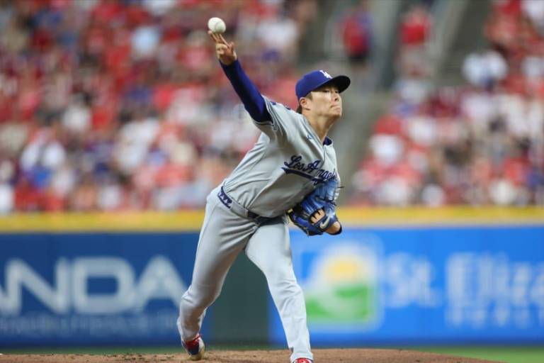 Yamamoto domina y Dodgers vencen a Rojos en victoria redonda