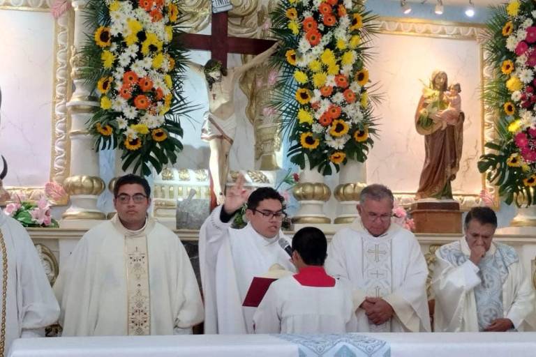 Sacerdotes católicos se capacitan para dialogar con grupos criminales, revela arzobispo de Morelia