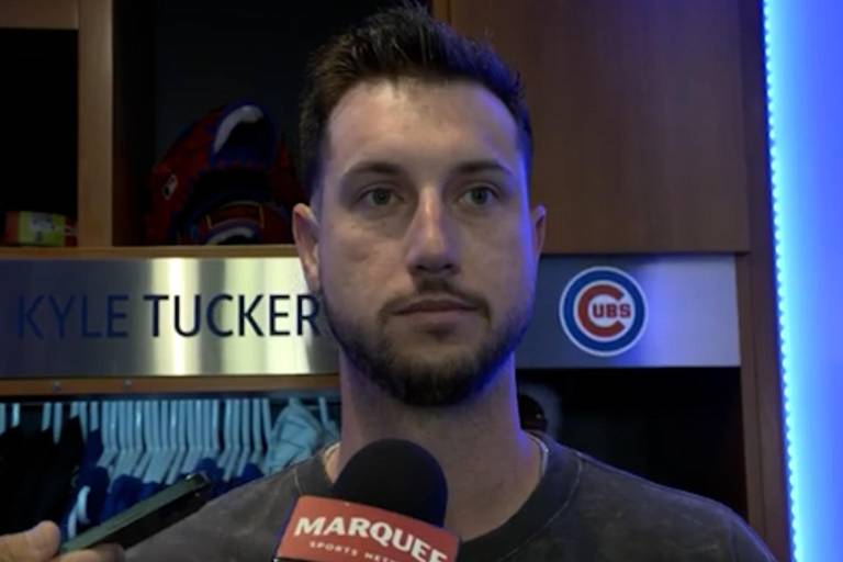 Cachorros revelan que Tucker sufrió una fractura en la mano derecha en junio