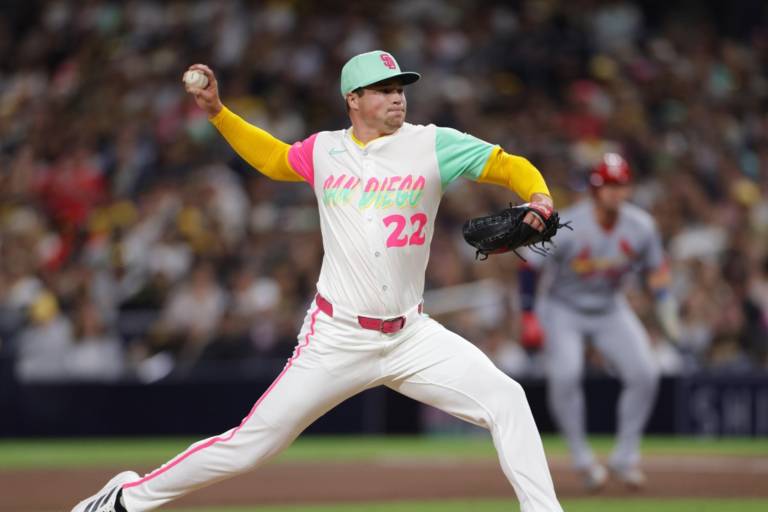 Suárez seguirá cerrando en Padres, pero Shildt también ve oportunidades para Miller