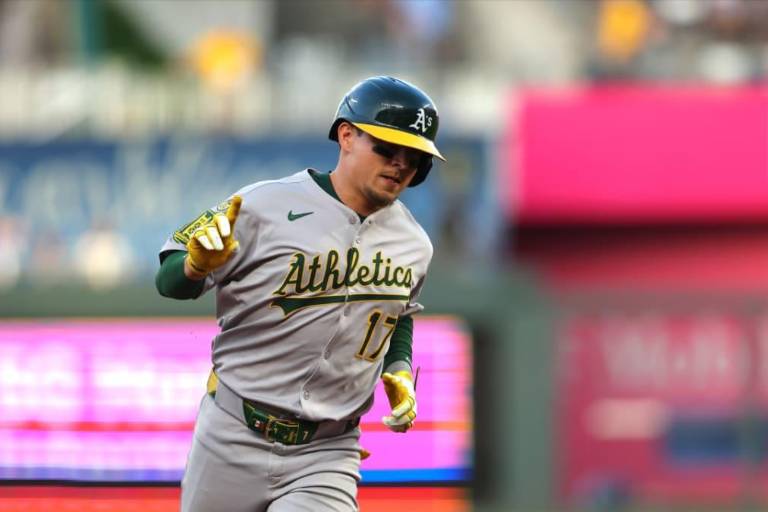 Luis Urías dispara vuelacercas en triunfo de Atléticos