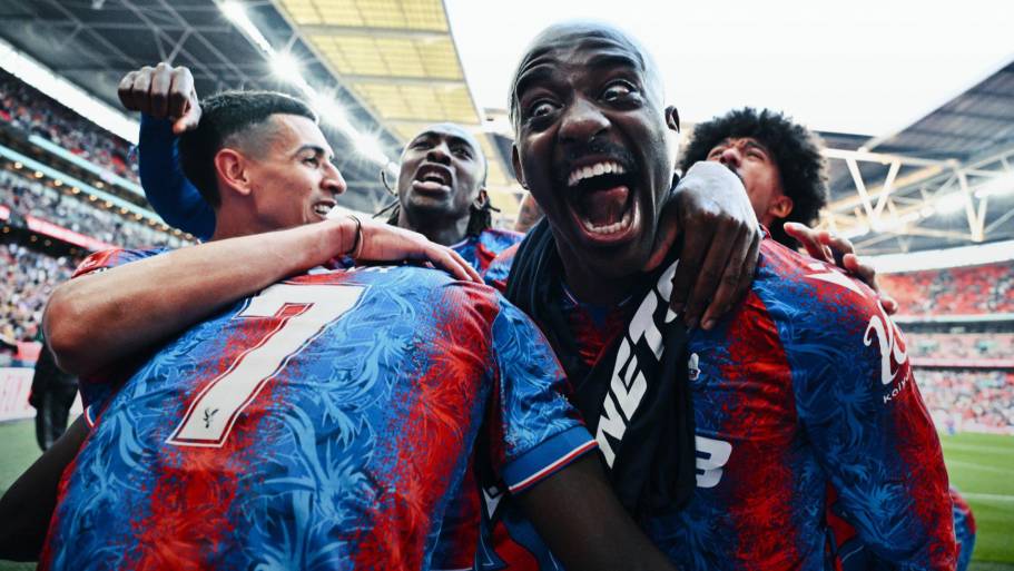 Crystal Palace sorprende y avanza a la final de la FA Cup al Aston