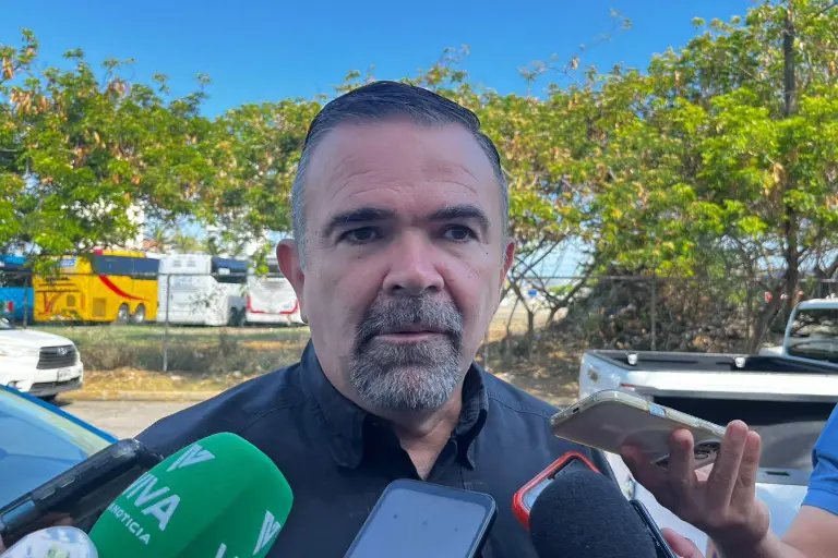 Óscar Roberto Osuna Tirado, coordinador de Protección Civil de Mazatlán, reporta que la Presa Picachos está punto de llegar al 100 por ciento.
