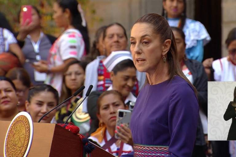 Con una sola referencia al feminicidio, Sheinbaum conmemoró el #8M en Palacio Nacional