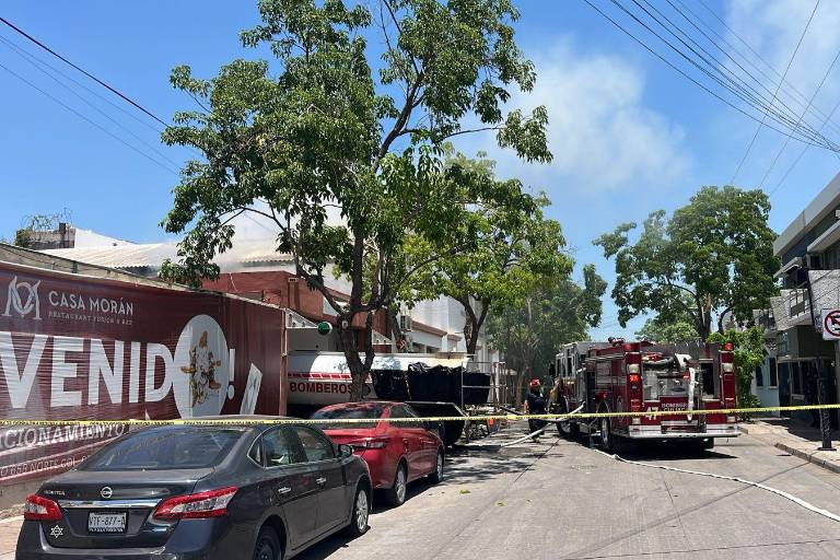 Se incendia laboratorio clínico en el sector centro de Culiacán