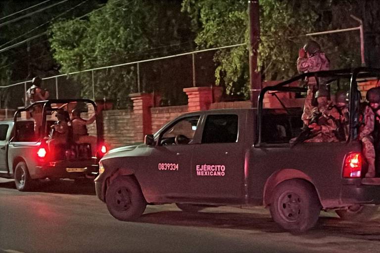Detienen a 3 civiles tras persecución y balacera al poniente de Culiacán