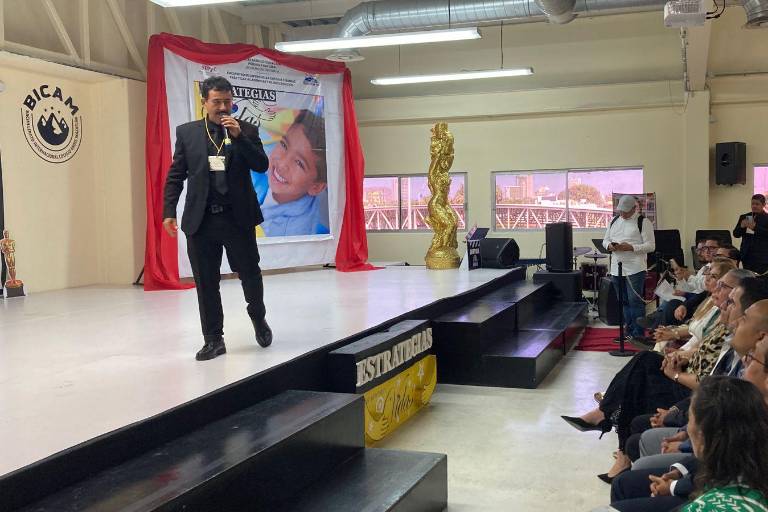 Docentes presentan proyectos en el foro ‘Estrategias que Cambian Vidas’, en Mazatlán