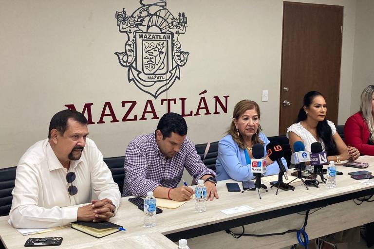 Diputados y Alcaldesa de Mazatlán abordan regulación de desarrollo urbano y condominios
