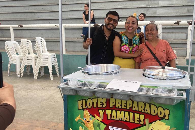 Entregan más de 140 equipos productivos a emprendedores de Mazatlán