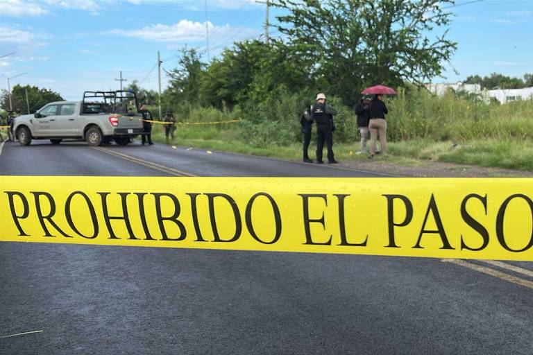 Hallan a hombre asesinado con mensaje en la colonia Recursos Hidráulicos, en Culiacán