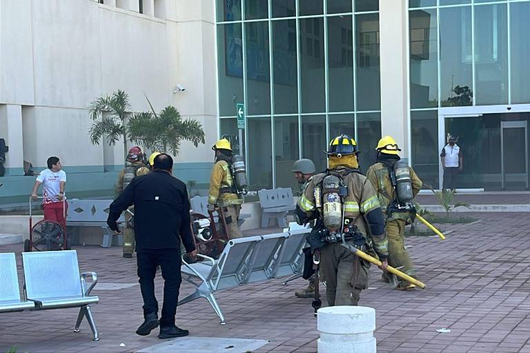 Incendio en el Hospital General de Culiacán provoca evacuación de emergencia