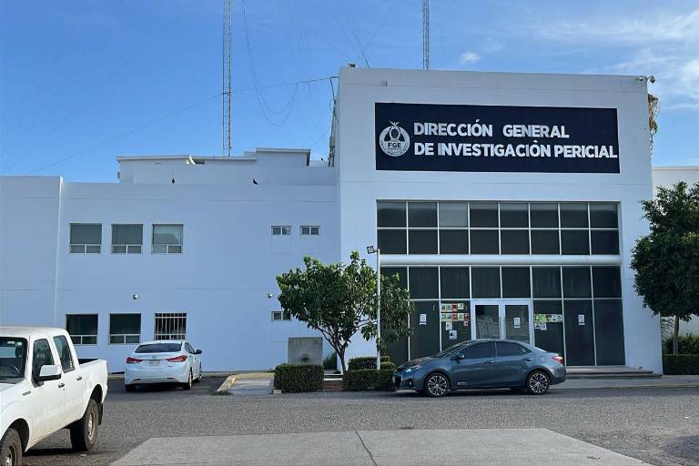 La víctima, de 18 años, fue abandonada con impactos de bala afuera del Hospital Integral de Navolato.