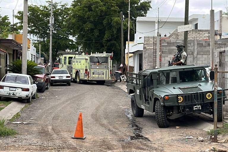 Balean e incendian una casa en Villa Bonita, al sur de Culiacán