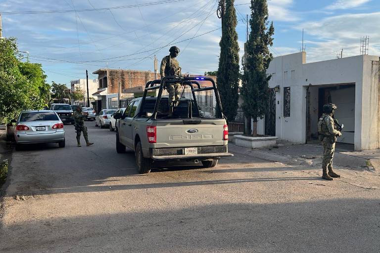 Vandalizan y atacan a balazos un domicilio de la colonia Santa Rocío, en Culiacán