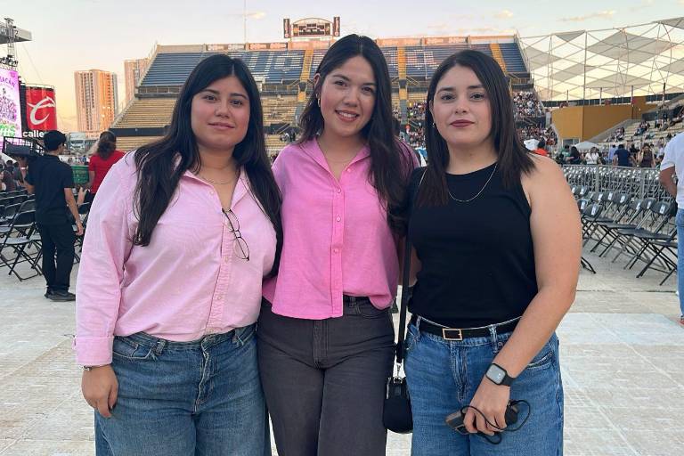 Bailan y cantan al ritmo de la Banda MS