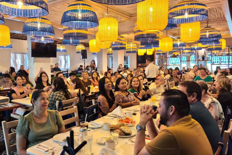 Amarra Mazatlán viajes chárter por carretera en lo que resta del año