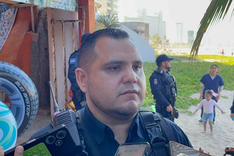 Jaime Othoniel Barrón exhortó a los bañistas a cumplir con el reglamento del Escuadrón de Salvamento Acuático, respetando banderines, horarios y las indicaciones de cuerpos de emergencia.