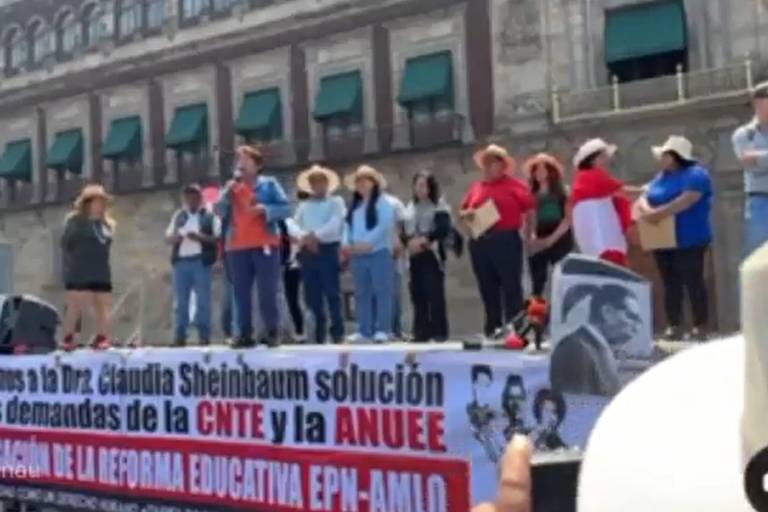 ‘Hoy nos retiramos y regresamos a las aulas’: CNTE levanta plantón en el Zócalo tras 23 días de protestas