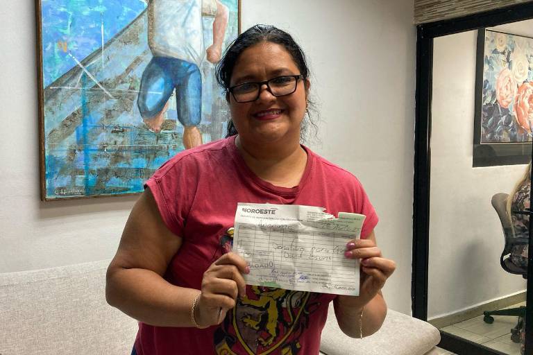 Recibe David apoyo de 5 mil pesos por parte de lectora de Noroeste; este martes será intervenido del ojo
