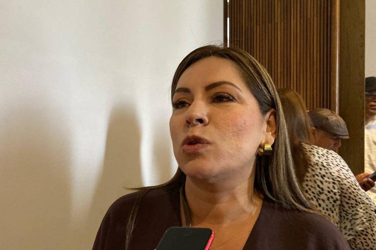 Llama Wendy Barajas a erradicar venta de áreas verdes en Mazatlán