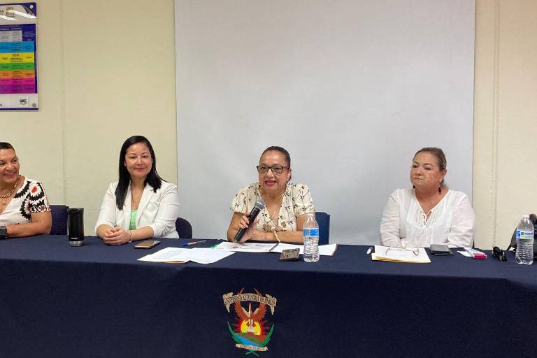 Celebran el Día Nacional de los Trabajadores Sociales con un conversatorio para destacar sus labor y profesionalismo