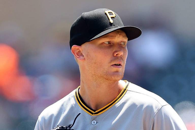 Tres equipos sondean la posibilidad de adquirir al pítcher Mitch Keller