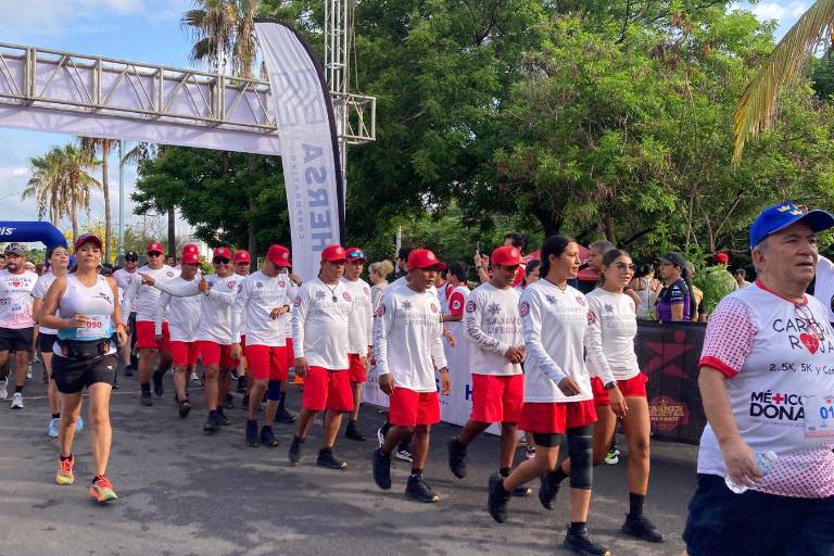 Se suma Escuadrón Acuático a Carrera Roja, pero sin descuidar la vigilancia en playas mazatlecas