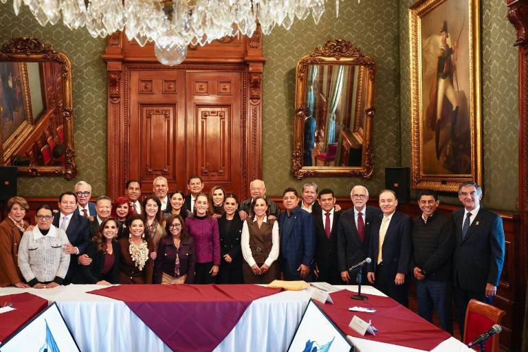 Rocha acude a reunión con la Presidenta Claudia Sheinbaum en Palacio Nacional