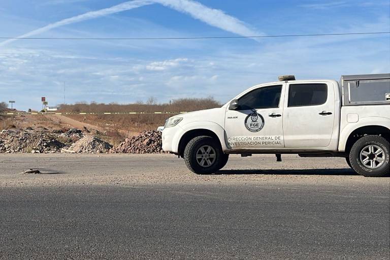 Hallan hombre asesinado y con mensaje en una brecha de terracería por el libramiento ‘La Costerita’, en Culiacán