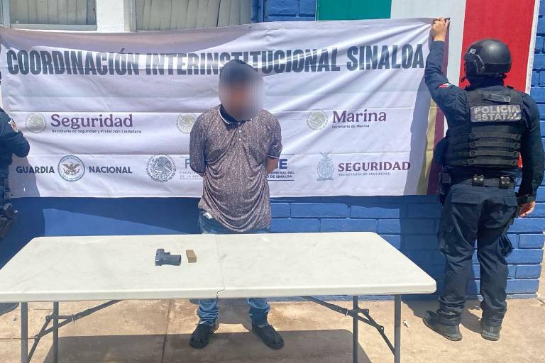 Detienen a pasajero de taxi con arma de fuego en Culiacán